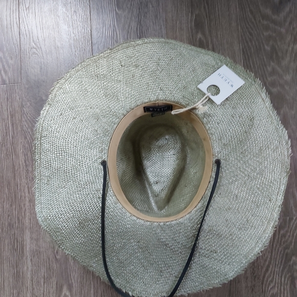 Stylish Tan Women's Hat - Picture 6 of 9